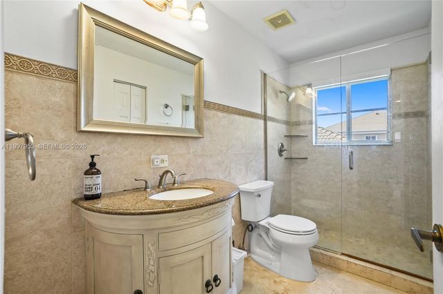 1317 Chenille Cir, Weston, FL 33327