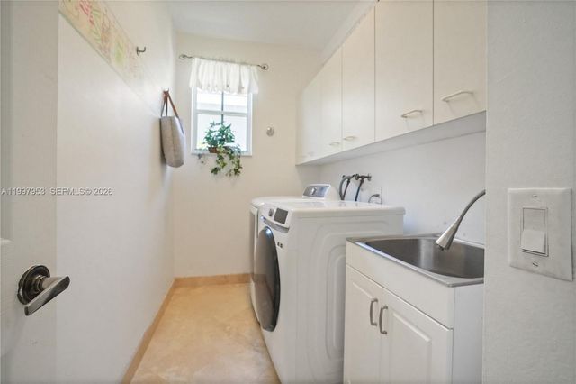 1317 Chenille Cir, Weston, FL 33327