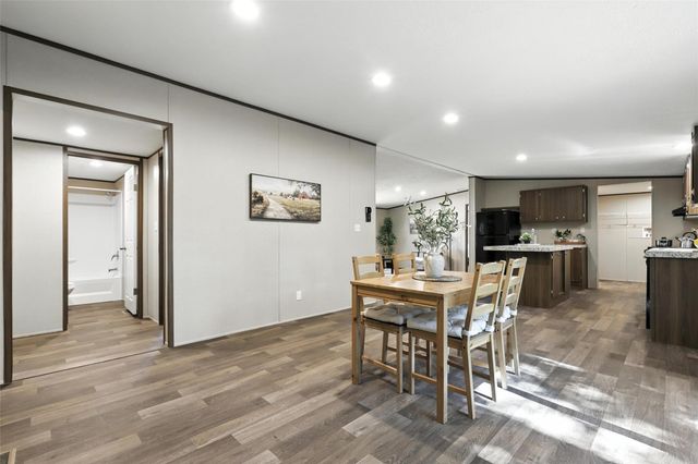 131 Kelly Court, Azle, TX 76020