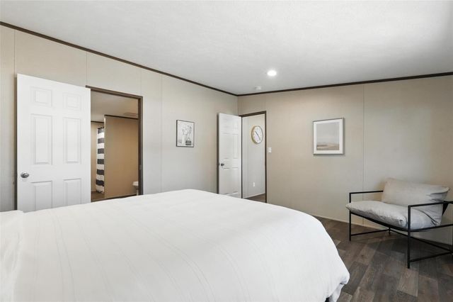 131 Kelly Court, Azle, TX 76020