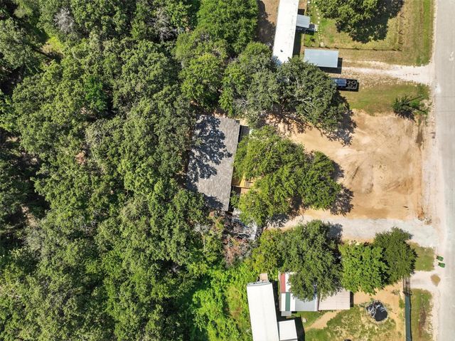 131 Kelly Court, Azle, TX 76020