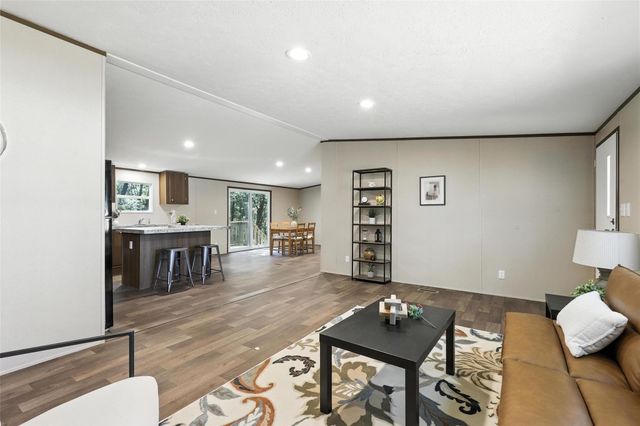 131 Kelly Court, Azle, TX 76020