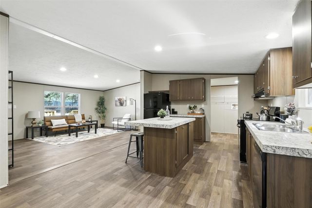 131 Kelly Court, Azle, TX 76020