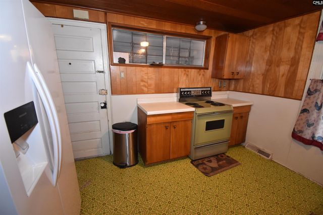 1917 Old Hopkins Road, Hopkins, SC 29061