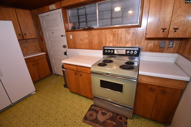 1917 Old Hopkins Road, Hopkins, SC 29061