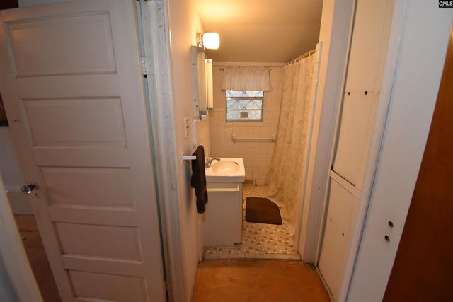 1917 Old Hopkins Road, Hopkins, SC 29061