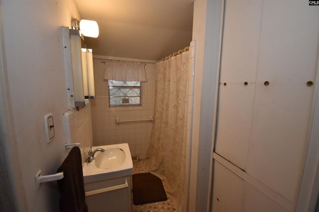 1917 Old Hopkins Road, Hopkins, SC 29061