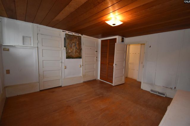 1917 Old Hopkins Road, Hopkins, SC 29061