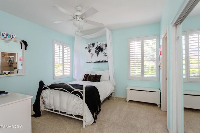 68 E Twisted Oak Drive, Simi Valley, CA 93065