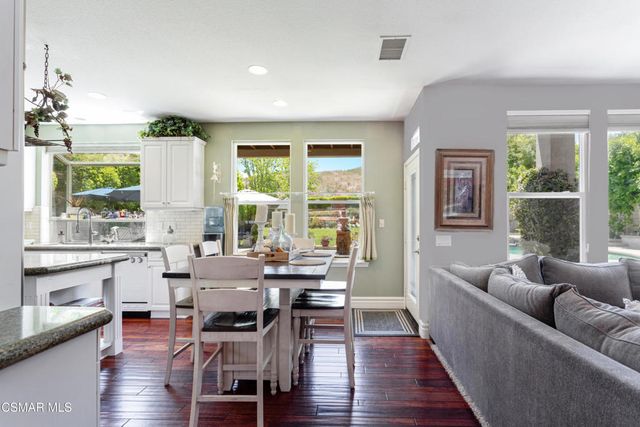 68 E Twisted Oak Drive, Simi Valley, CA 93065