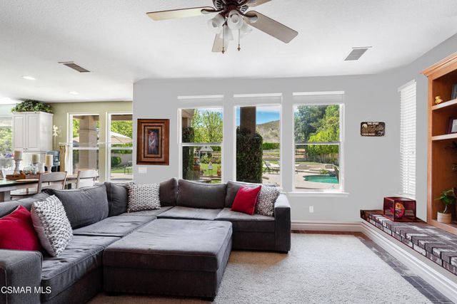 68 E Twisted Oak Drive, Simi Valley, CA 93065