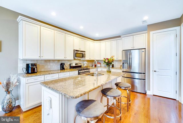 108 CARRIAGE CT, Plymouth Meeting, PA 19462