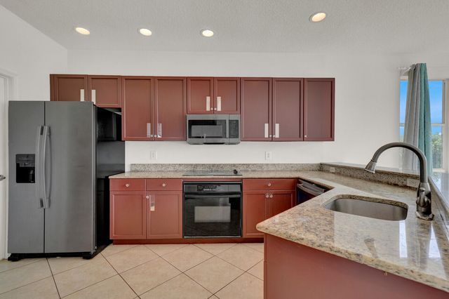 9037 Alexandra Circle, Wellington, FL 33414