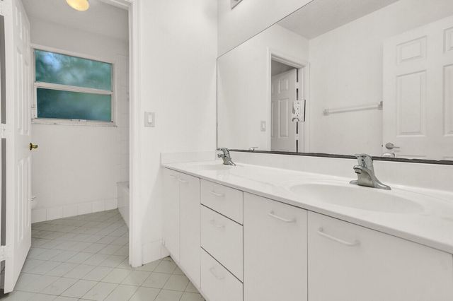 9037 Alexandra Circle, Wellington, FL 33414