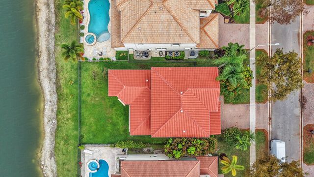 9037 Alexandra Circle, Wellington, FL 33414