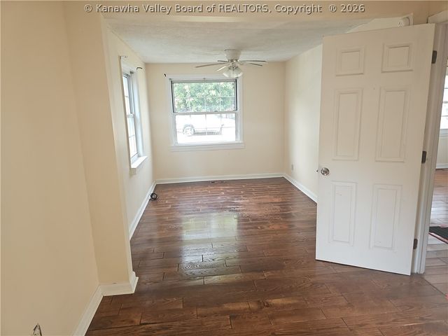1315 Moore Avenue, Dunbar, WV 25064