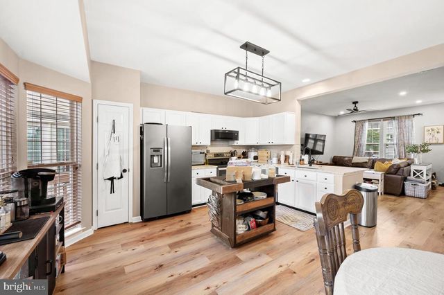 7005 MANAHOAC PL, Gainesville, VA 20155