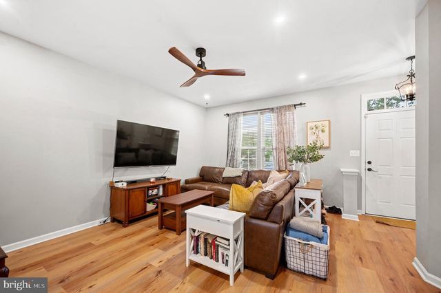 7005 MANAHOAC PL, Gainesville, VA 20155
