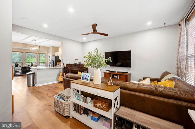 7005 MANAHOAC PL, Gainesville, VA 20155