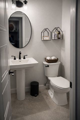 1410 S Shore Drive, Bonham, TX 75418