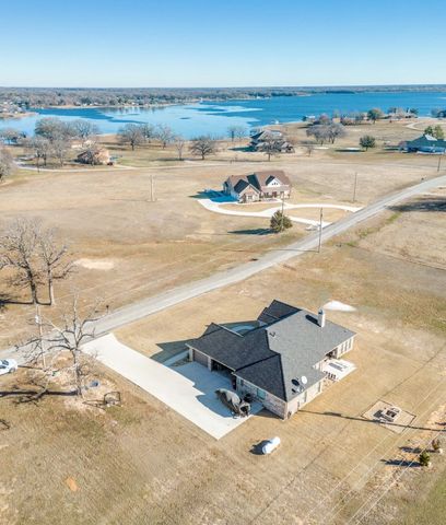1410 S Shore Drive, Bonham, TX 75418