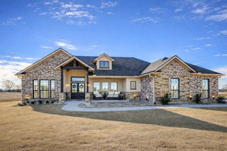 1410 S Shore Drive, Bonham, TX 75418