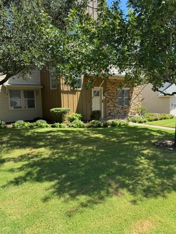 8500 Red Willow DR A, Austin, TX 78736