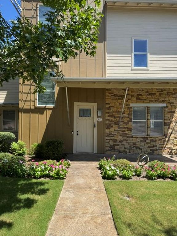 8500 Red Willow DR A, Austin, TX 78736