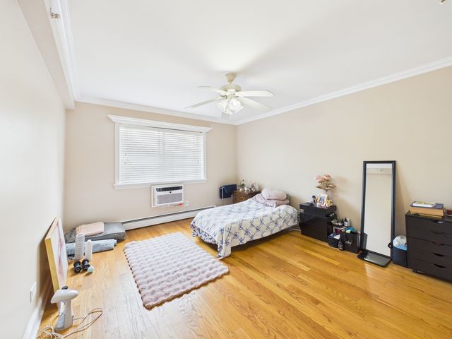 2210 S GOEBBERT Road 226, Arlington Heights, IL 60005