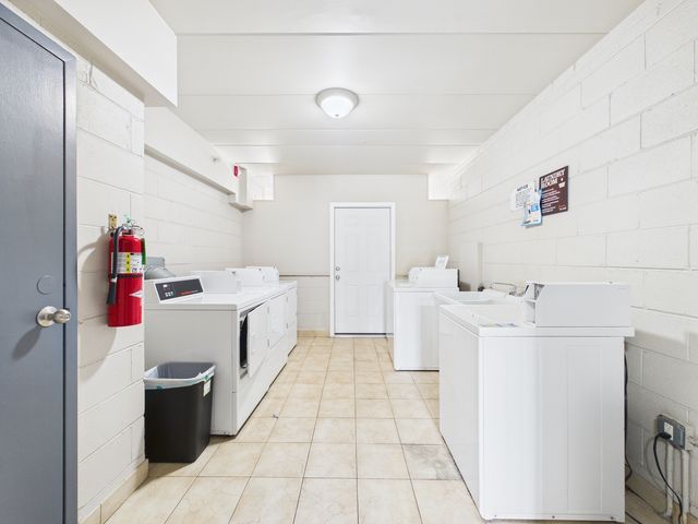 2210 S GOEBBERT Road 226, Arlington Heights, IL 60005