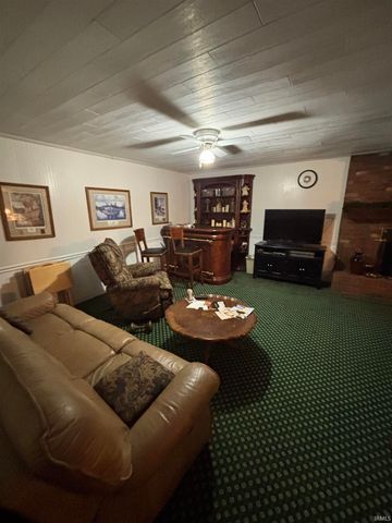 1523 S Red Leaf Drive, Evansville, IN 47712