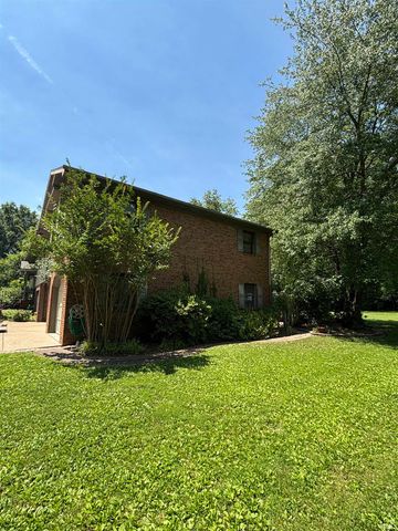 1523 S Red Leaf Drive, Evansville, IN 47712