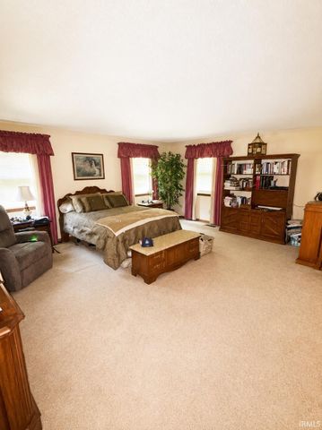 1523 S Red Leaf Drive, Evansville, IN 47712