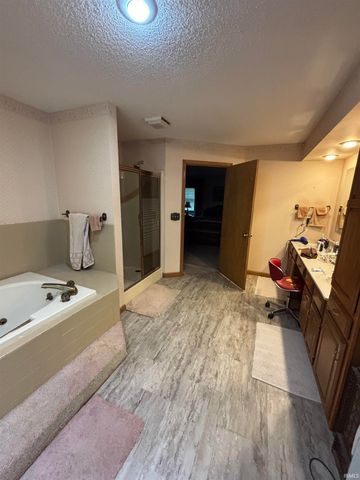 1523 S Red Leaf Drive, Evansville, IN 47712
