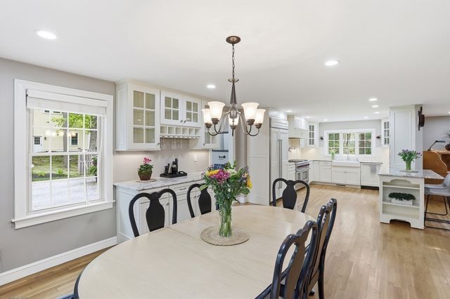 46 Hayden Lane, Bedford, MA 01730