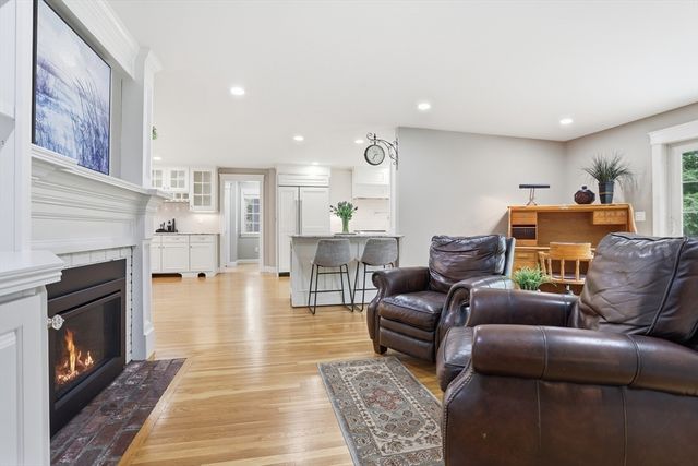 46 Hayden Lane, Bedford, MA 01730