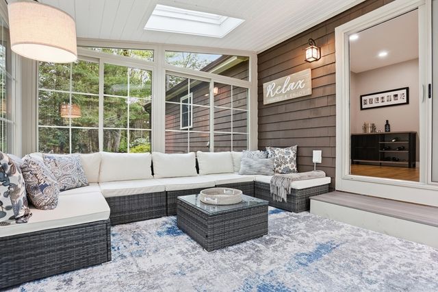46 Hayden Lane, Bedford, MA 01730