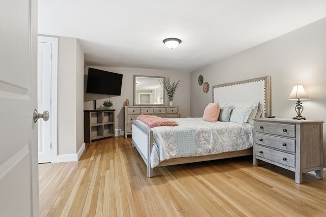 46 Hayden Lane, Bedford, MA 01730