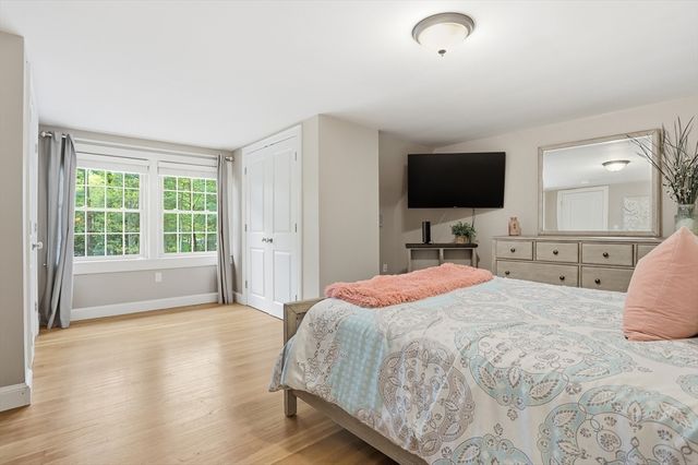 46 Hayden Lane, Bedford, MA 01730