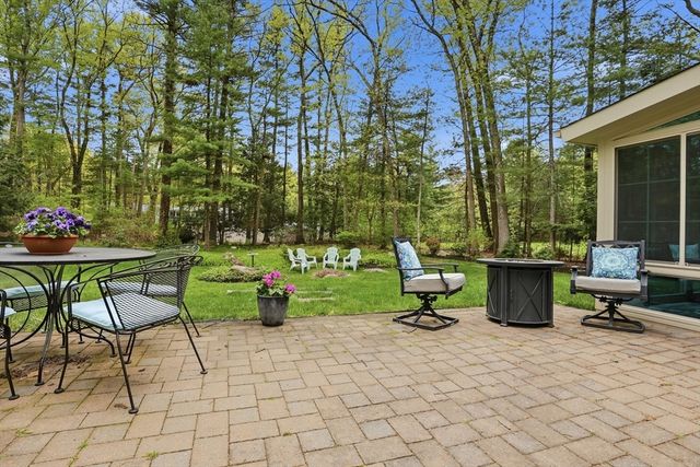 46 Hayden Lane, Bedford, MA 01730