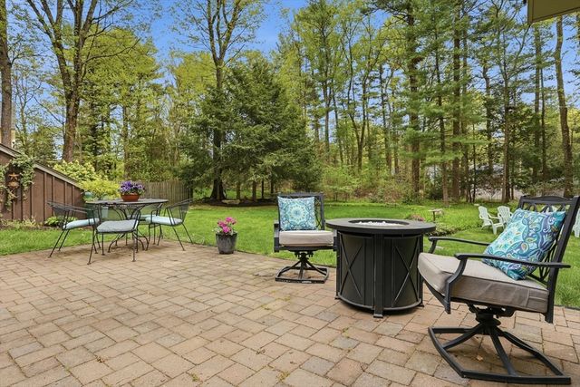 46 Hayden Lane, Bedford, MA 01730