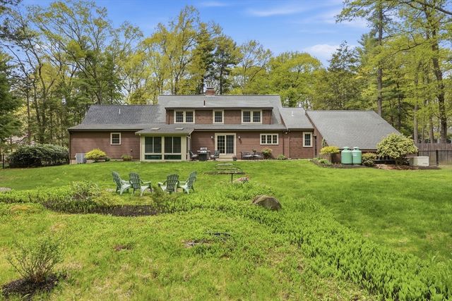 46 Hayden Lane, Bedford, MA 01730