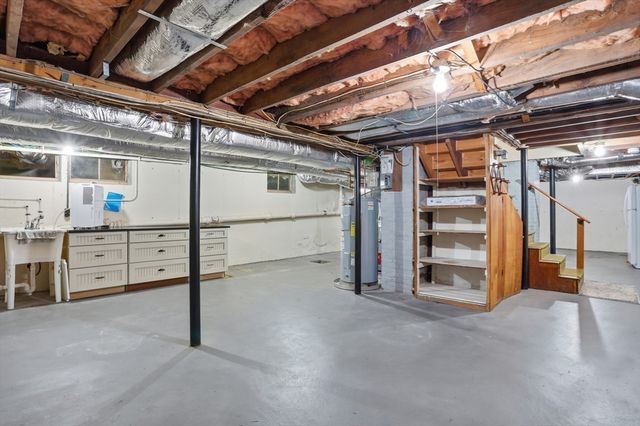 46 Hayden Lane, Bedford, MA 01730