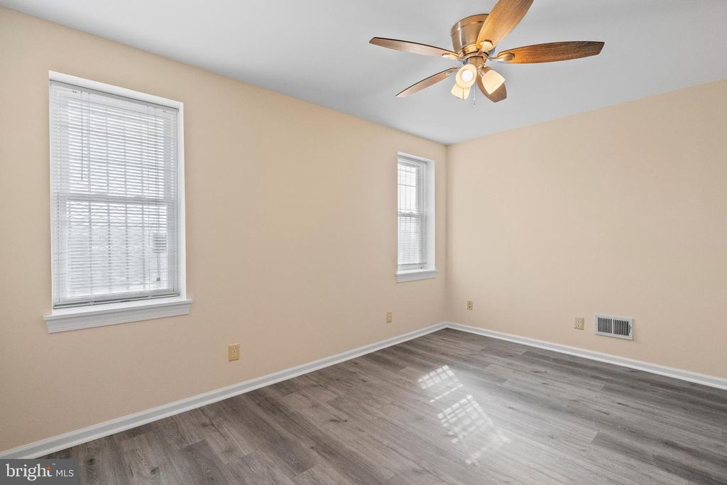 2217 LINDEN AVE, Baltimore, MD 21217
