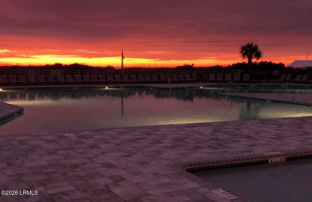 40 Folly Field Rd Apt C229, Hilton Head Island, SC 29928