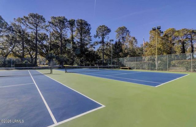 40 Folly Field Rd Apt C229, Hilton Head Island, SC 29928
