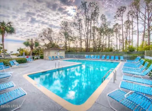 40 Folly Field Rd Apt C229, Hilton Head Island, SC 29928