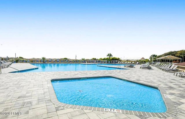 40 Folly Field Rd Apt C229, Hilton Head Island, SC 29928