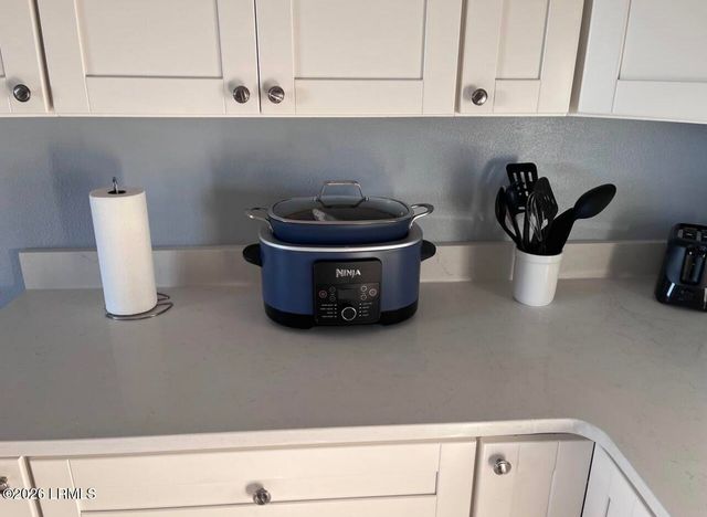 40 Folly Field Rd Apt C229, Hilton Head Island, SC 29928