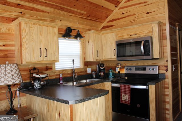 78 Campfire Drive, Cleveland, GA 30528